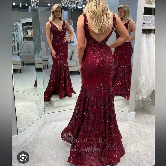 Glamorous Burgundy Sequins Mermaid Prom Dress with Slit